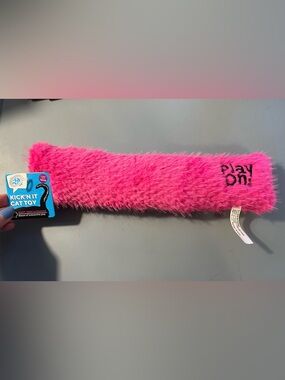 NWT Play On! Fuchsia pink kick'n it cat toy
